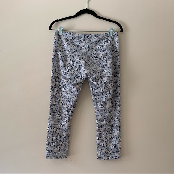 lululemon athletica cropped size 8 yoga leggings - Picture 9 of 13